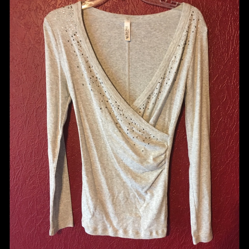 ❤️VICTORIA’S SECRET❤️VTG STUDDED SURPLICE TOP-M